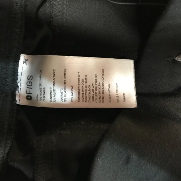 Figs Black Wide-Leg Pants - Picture 9 of 9